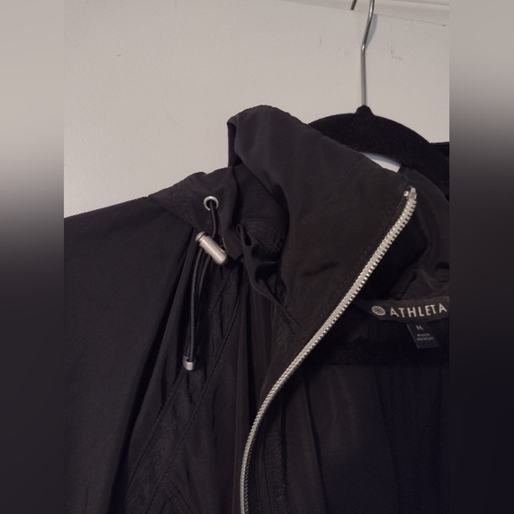 Athleta black rain drop jacket w/ adjustable hood and waist size medium NWOT - Picture 5 of 7